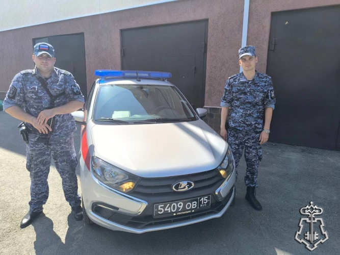 В столице Приволжья росгвардейцы эвакуировали жильцов из горящего дома
