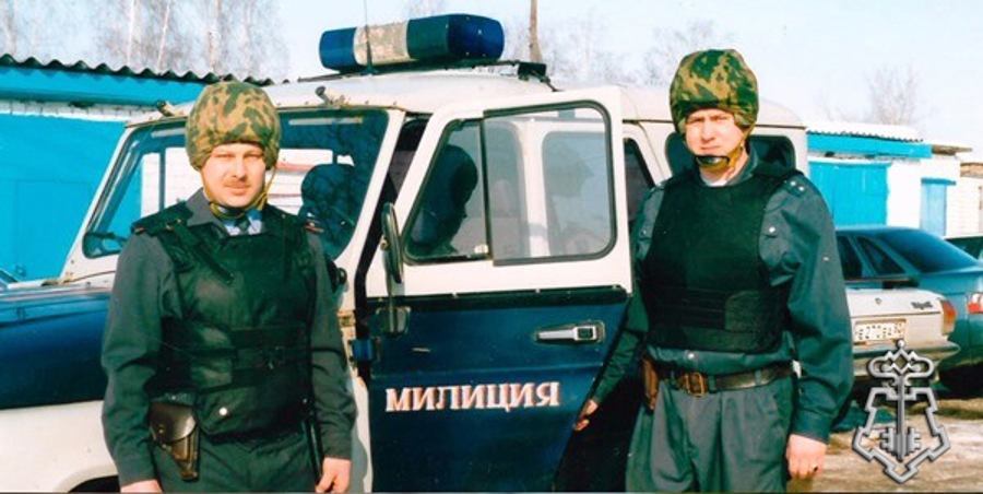 Приволжская столица приняла участие в фото-челлендже «Связь поколений» в честь празднования Дня вневедомственной охраны Росгвардии (фото)