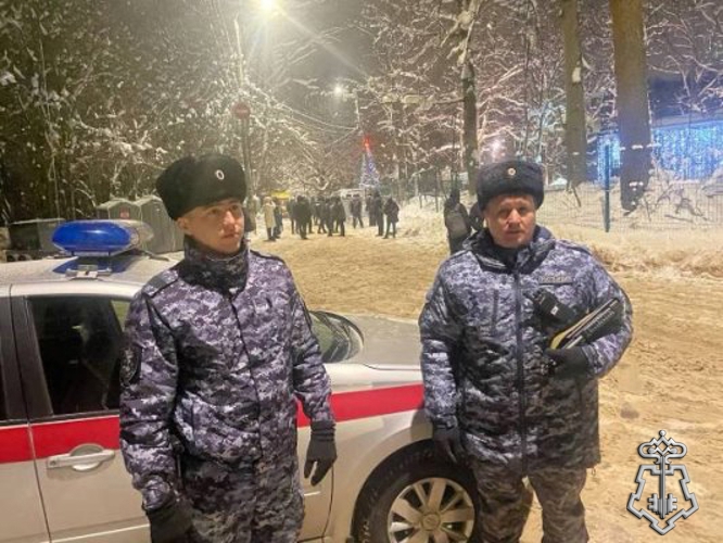 В НИЖЕГОРОДСКОЙ ОБЛАСТИ РОСГВАРДИЯ ОБЕСПЕЧИВАЕТ ОБЩЕСТВЕННЫЙ ПОРЯДОК И БЕЗОПАСНОСТЬ ВО ВРЕМЯ ПРАЗДНОВАНИЯ КРЕЩЕНИЯ ГОСПОДНЯ
