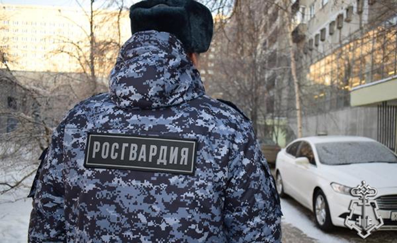 В ПРИВОЛЖСКОЙ СТОЛИЦЕ СОТРУДНИКИ РОСГВАРДИИ ЗАДЕРЖАЛИ НАХОДЯЩЕГОСЯ В ФЕДЕРАЛЬНОМ РОЗЫСКЕ