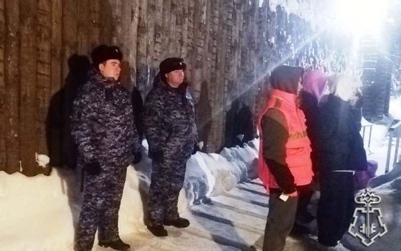 В НИЖЕГОРОДСКОЙ ОБЛАСТИ РОСГВАРДИЯ ОБЕСПЕЧИВАЕТ ОБЩЕСТВЕННЫЙ ПОРЯДОК И БЕЗОПАСНОСТЬ ВО ВРЕМЯ ПРАЗДНОВАНИЯ КРЕЩЕНИЯ ГОСПОДНЯ