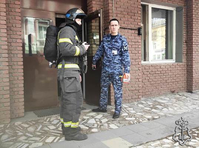 СОВМЕСТНЫЕ УЧЕНИЯ ВНЕВЕДОМСТВЕННОЙ ОХРАНЫ РОСГВАРДИИ И МЧС ПРОШЛИ В НИЖНЕМ НОВГОРОДЕ: ГОТОВНОСТЬ К ЧРЕЗВЫЧАЙНЫМ СИТУАЦИЯМ НА ВЫСОТЕ