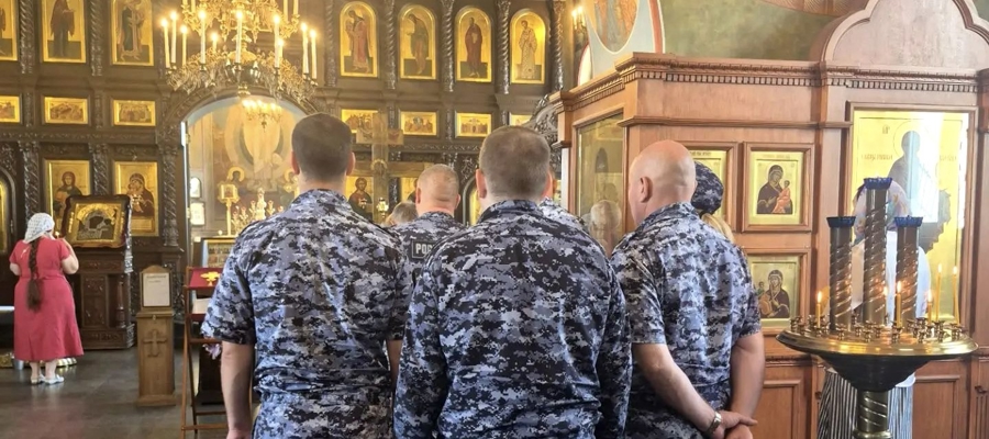 В НИЖЕГОРОДСКОЙ ОБЛАСТИ СОТРУДНИКИ РОСГВАРДИИ ПОЧТИЛИ ПАМЯТЬ СВЯТОГО РАВНОАПОСТОЛЬНОГО КНЯЗЯ ВЛАДИМИРА