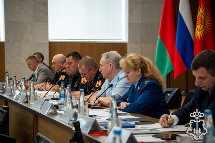 Руководитель управления вневедомственной охраны Росгвардии по Нижегородской области принял участие во Всероссийском совещании-семинаре в Нижнем Новгороде