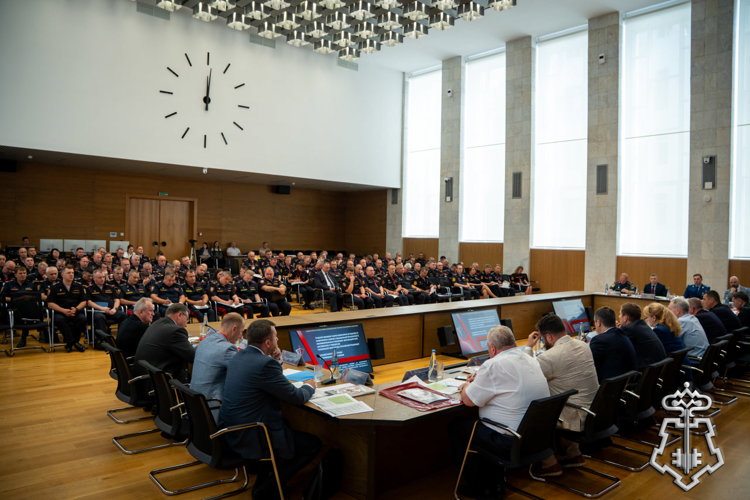 Руководитель управления вневедомственной охраны Росгвардии по Нижегородской области принял участие во Всероссийском совещании-семинаре в Нижнем Новгороде