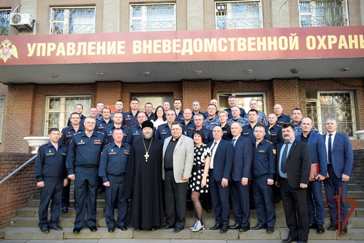 В НИЖНЕМ НОВГОРОДЕ ВНЕВЕДОМСТВЕННАЯ ОХРАНА РОСГВАРДИИ ОТМЕЧАЕТ 74-ЛЕТИЕ СО ДНЯ ОСНОВАНИЯ СЛУЖБЫ